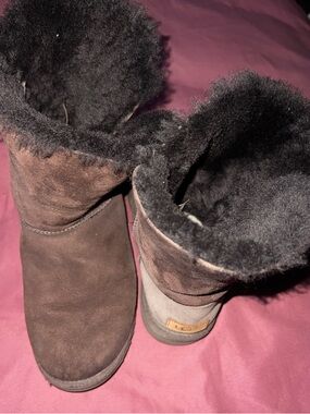 UGG Short Suede Shearling Boots - Brown with Black Lining